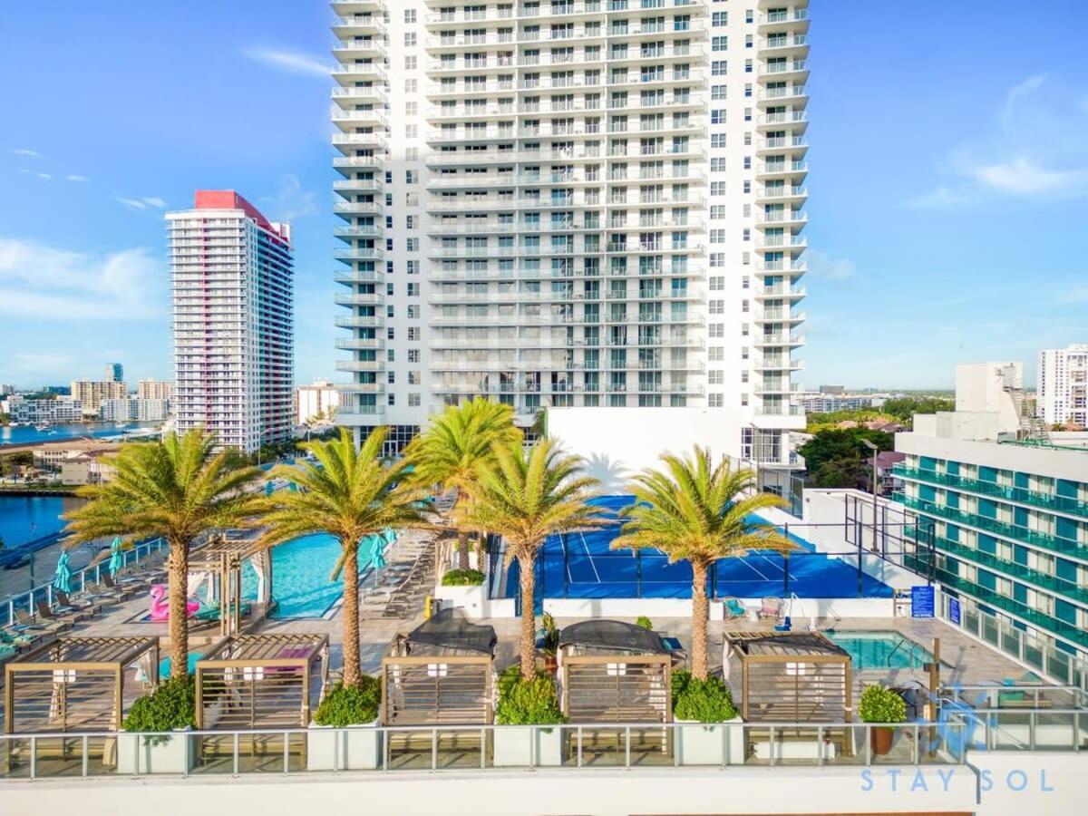 Wrap Around Balcony - Insane Views - Amazing Pools Appartement Hollywood Buitenkant foto