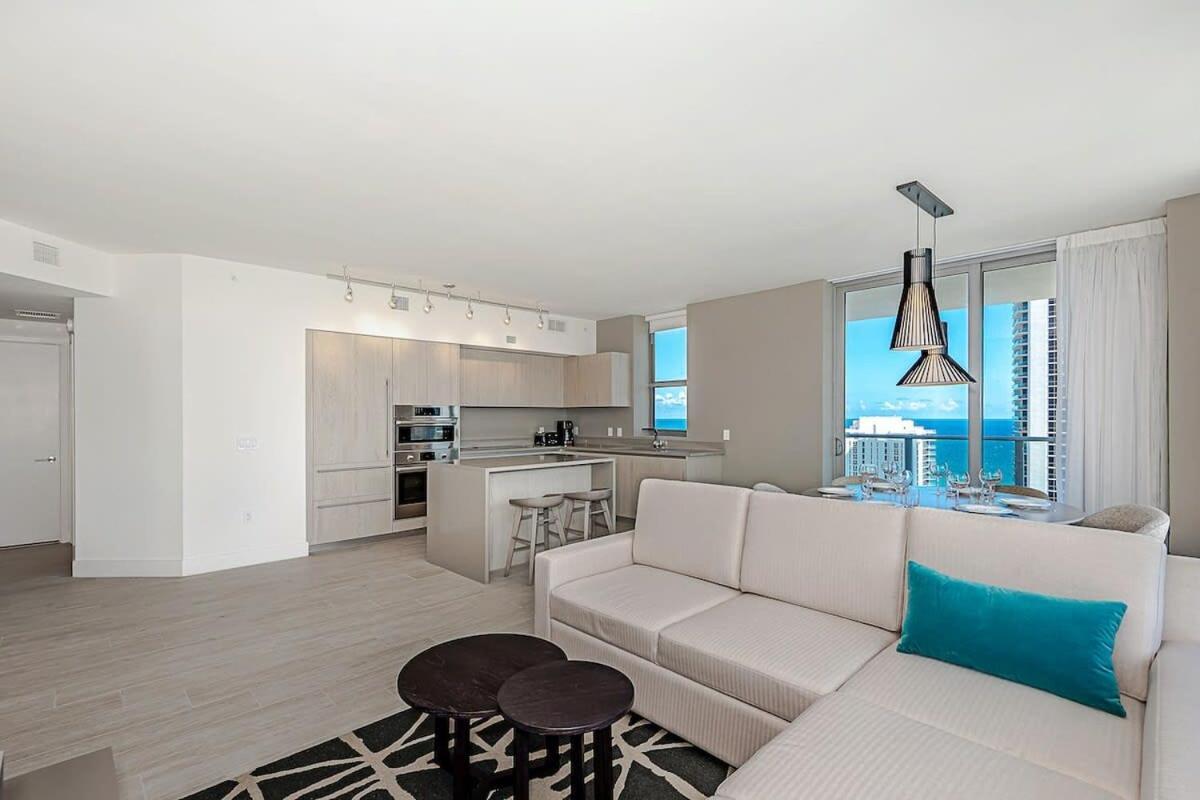 Wrap Around Balcony - Insane Views - Amazing Pools Appartement Hollywood Buitenkant foto