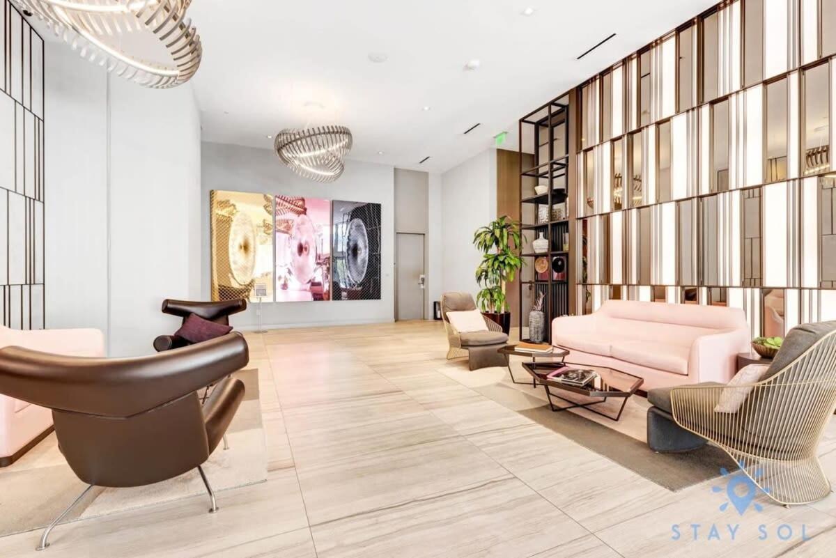 Wrap Around Balcony - Insane Views - Amazing Pools Appartement Hollywood Buitenkant foto
