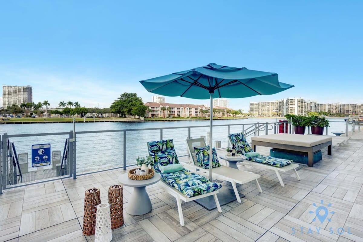 Wrap Around Balcony - Insane Views - Amazing Pools Appartement Hollywood Buitenkant foto