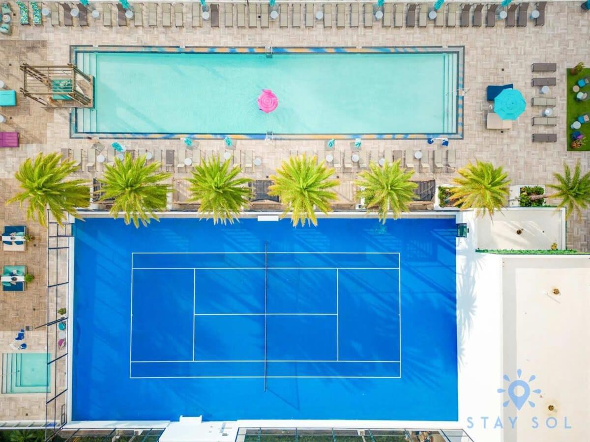 Wrap Around Balcony - Insane Views - Amazing Pools Appartement Hollywood Buitenkant foto